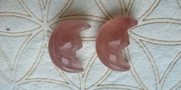 Aardbeienkwarts mini maan gezicht