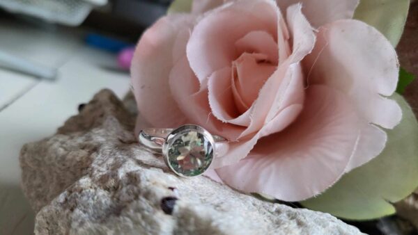 Groene Amethist of Prasiolietkwarts facet zilveren ring