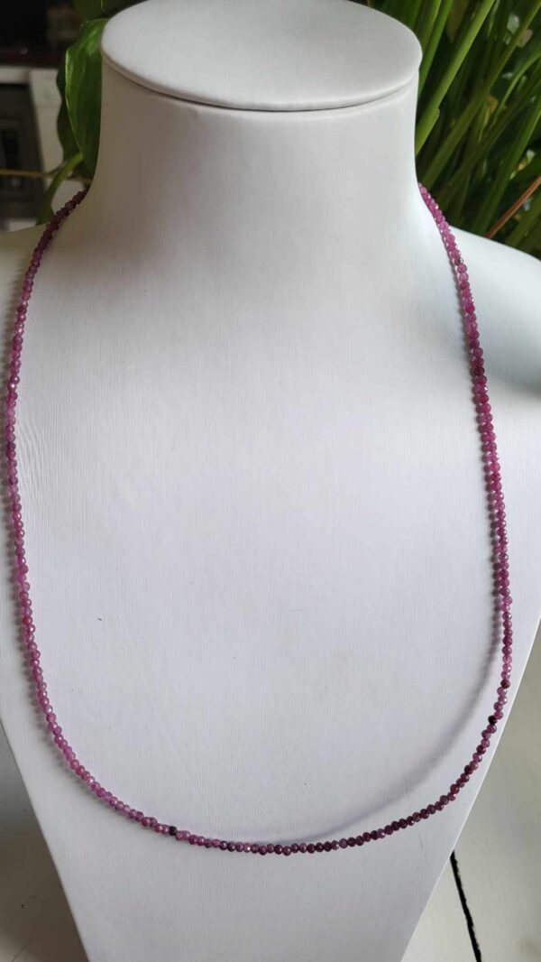 Robijn  facet ketting